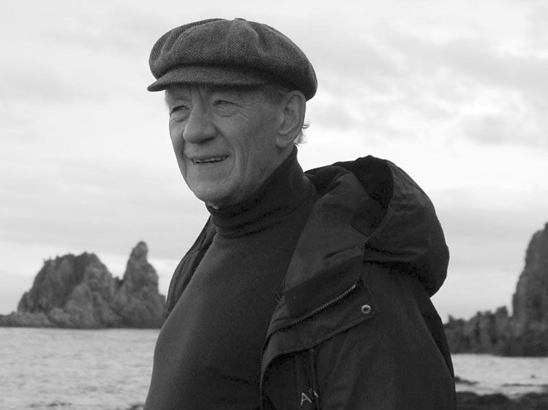 Představitel Gandalfa Ian McKellen zveřejnil dojemnou vzpomínku na svého zesnulého hereckého kolegu Patricka Stewarta