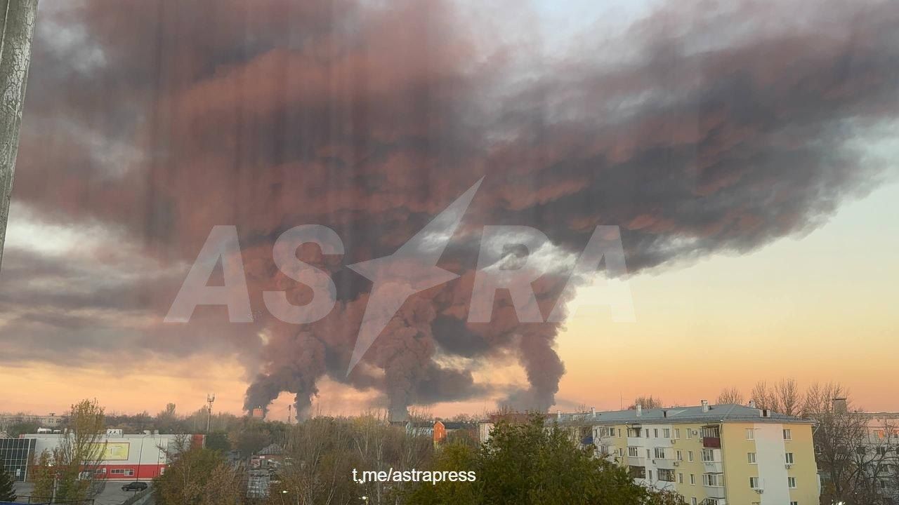 Donalda Trumpa čeká nemilé probuzení. Válečnému zločinci Putinovi Ukrajinci vypálili rafinérii do základů